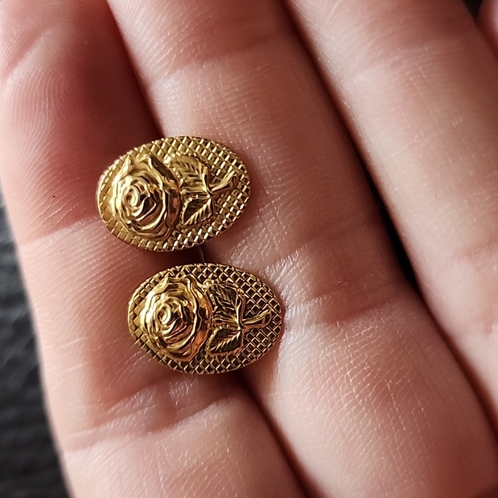 VTG Gold Rose Stud Earrings - Picture 1 of 7